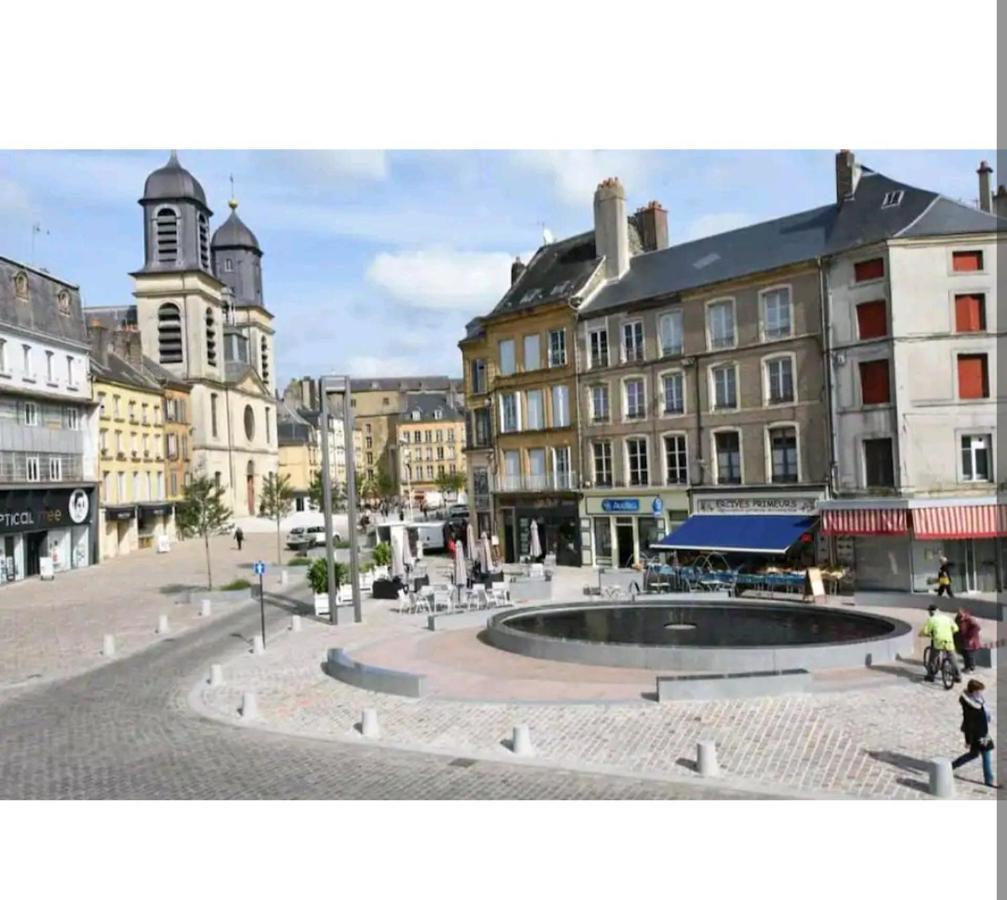 Charmant Duplex Dans Le Centre Historique De Sedan Appartamento Esterno foto